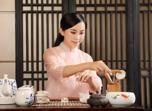 经常去长沙岳麓靠谱男士会馆，这家私藏已久的店推荐给你